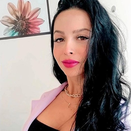 Dra. Thayná Fagundes