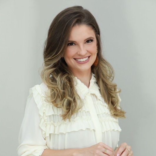 Dra. Veridiana De Paula Santos