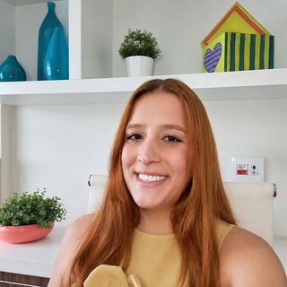 Dra. Lívia Basso Alegre