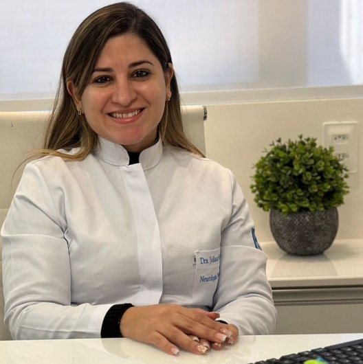 Dra. Juliana Fernandes Batista Coutinho