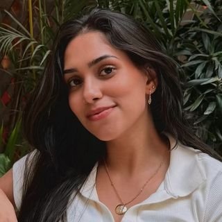 Adrielly Gomes