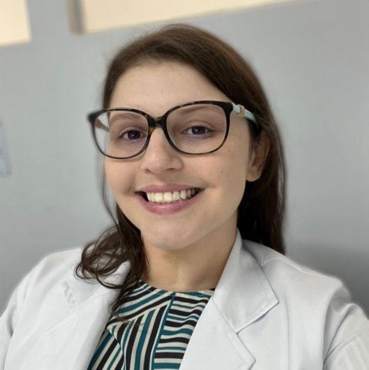 Dra. Camila Araújo Prudente