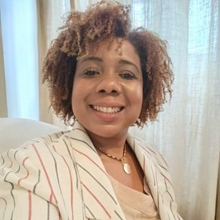 Dra. Denise Martins da Luz