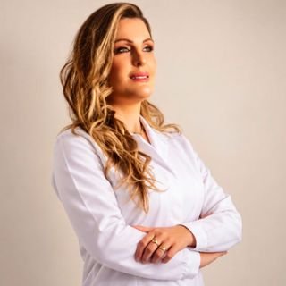 Dra. Juliana Grazziotin Traversa