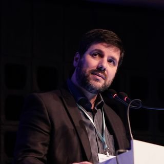 Dr. Guilherme Felga