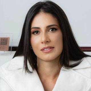 Dra. Vanessa S. Silva