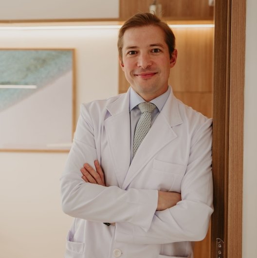 Dr. Daniel Ferreira