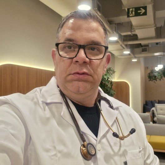 Dr. Isael Mora Gutierrez