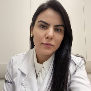 Dra. Anna Kariny Martins Lima
