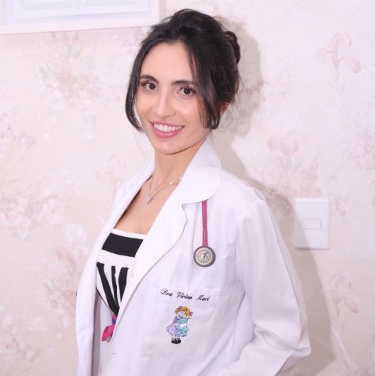 Dra. Vivian Mari Oliveira