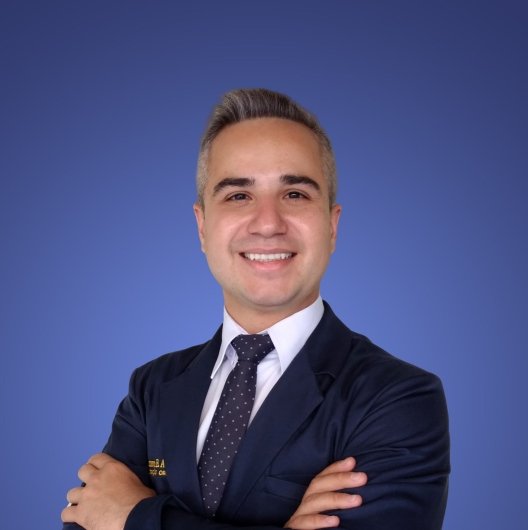 Dr. Gustavo Andrade