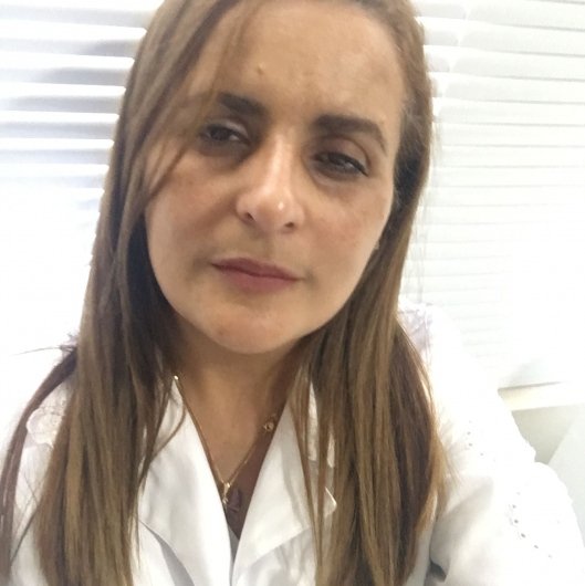 Dra. Glaucia Mariana Machado Dias