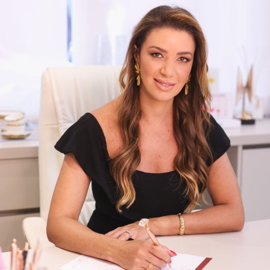 Dra. Graziela Leal