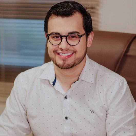 Dr. Frederico Quadros