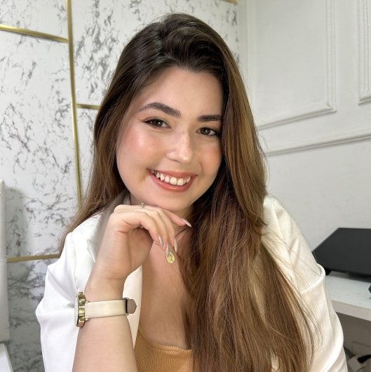 Dra. Nicole Costa