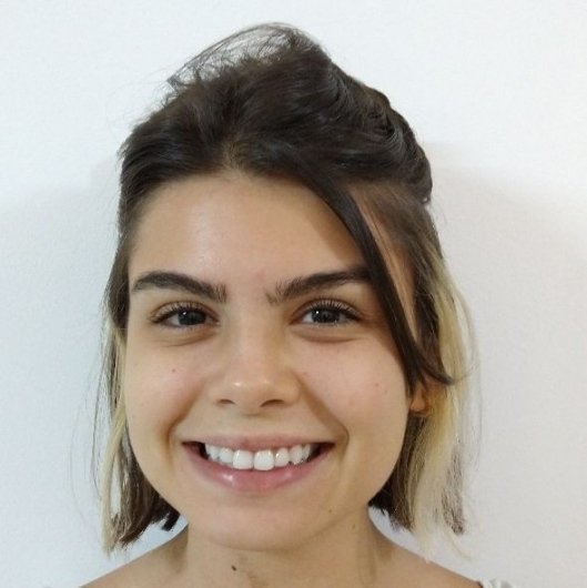 Dra. Victória Niz Varela Chagas