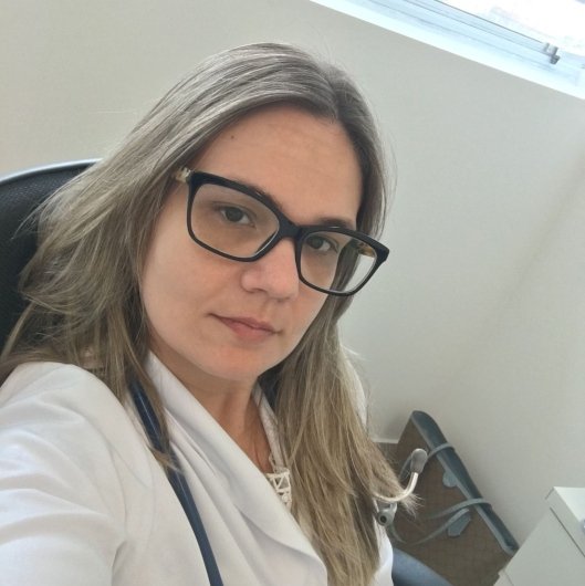 Dra. Carolina de Souza Bruno