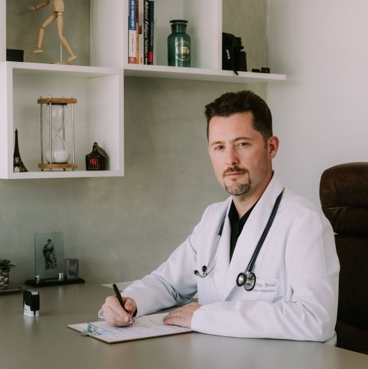 Dr. Felipe Bruel