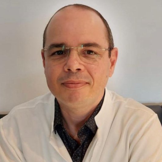 Dr. Roberto Santos Lima