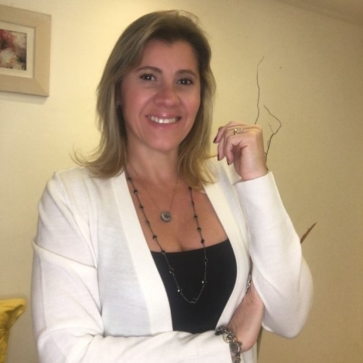 Dra. Teresa Cristina Carvalho