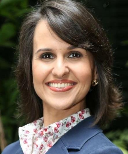 Dra. Flavia Mello Soares