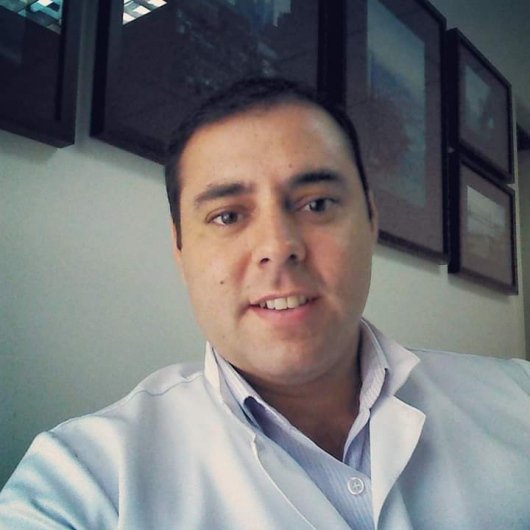 Dr. Fábio De Paula