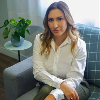 Dra. Elisangela Baldin