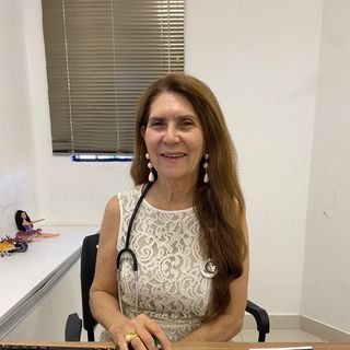 Dra. Tania Maria Ferreira Salustino