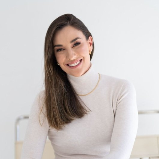 Dra. Camila Cristina Valério