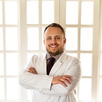 Dr. Marco Baran