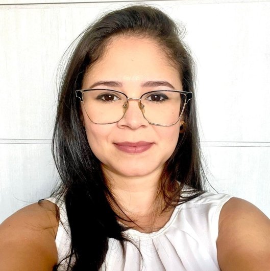 Dra. Lívia Magalhães
