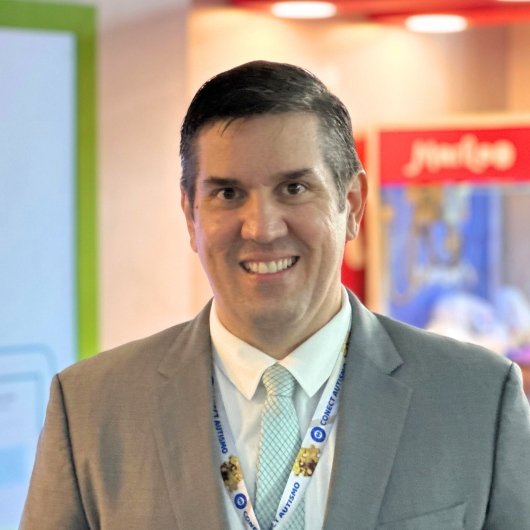 Dr. André Cabral