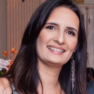 Dra. Gláucia Zulato Chaves
