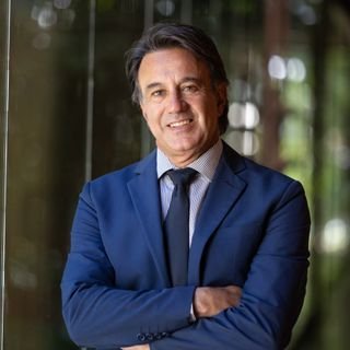 Dr. Fernando Jose De Novelli