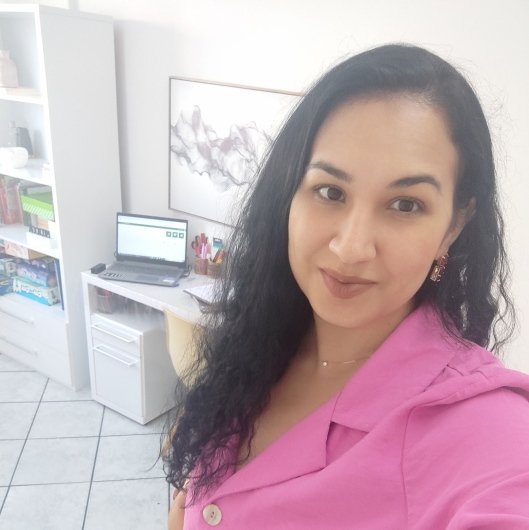 Layla L Vieira