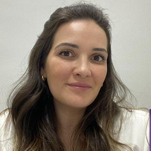 Dra. Carla Foti Vizeu