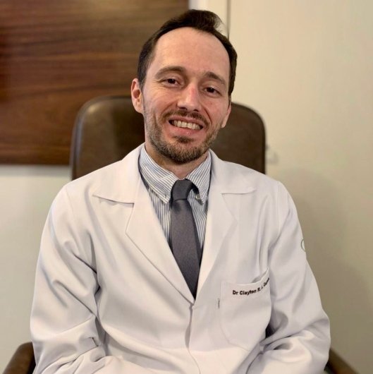 Dr. Clayton Rocha Lara Carrera