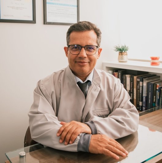 Dr. Renato Vilela