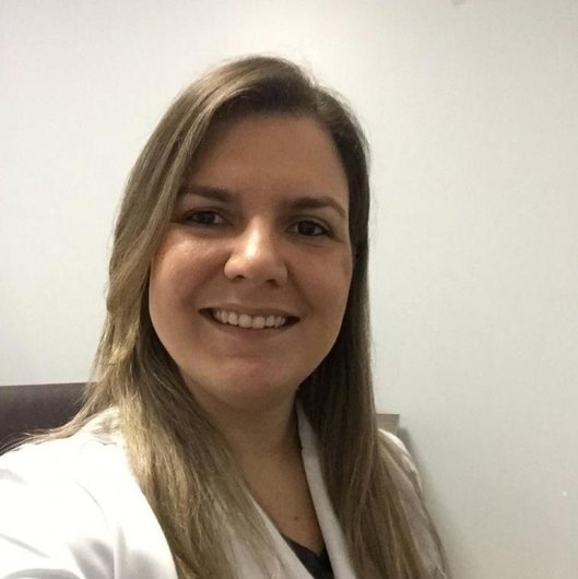 Dra. Thaís Bomfim Teixeira