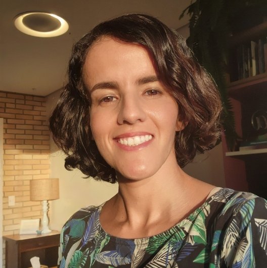 Dra. Carla Ribeiro de Oliveira