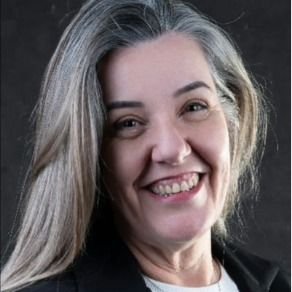 Dra. Iza Catani