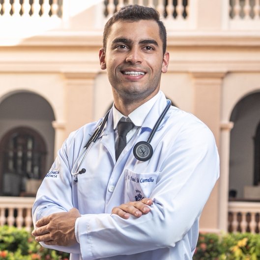 Dr. Daniel Sá Carvalho