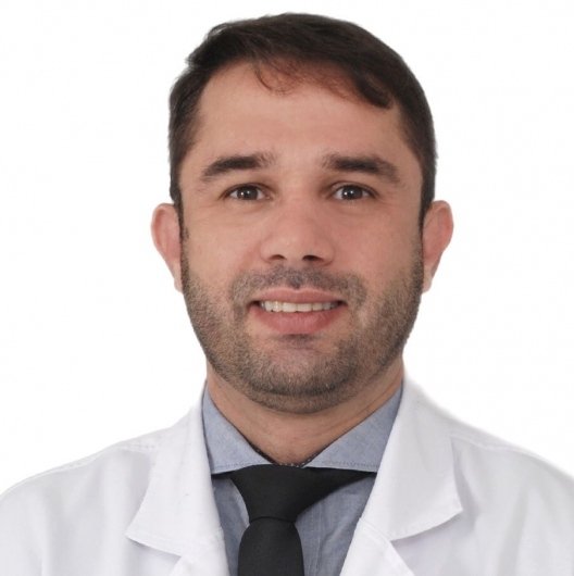 Dr. Daniel Mourão