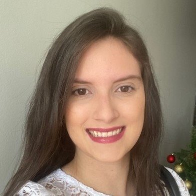 Dra. Tays Leal