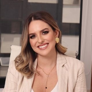 Dra. Ana Carolina Bastos de Almeida Mascarenhas