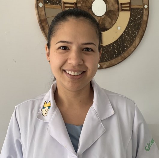 Dra. Barbara Confessor Cebalho Barbosa