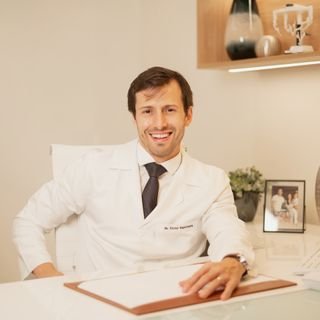 Dr. Victor Espinheira Santos