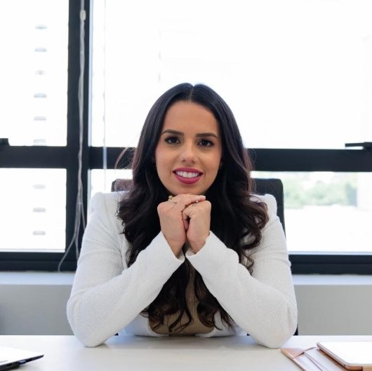 Dra. Graziele Coelho
