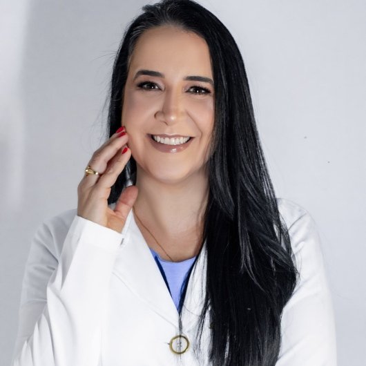 Dra. Fernanda Hernandes Cintra