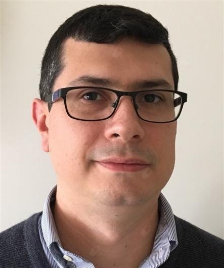 Dr. Roberto Oliver Lages